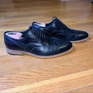 Stacy Adams Balmoral Wingtip Oxford with tan sole